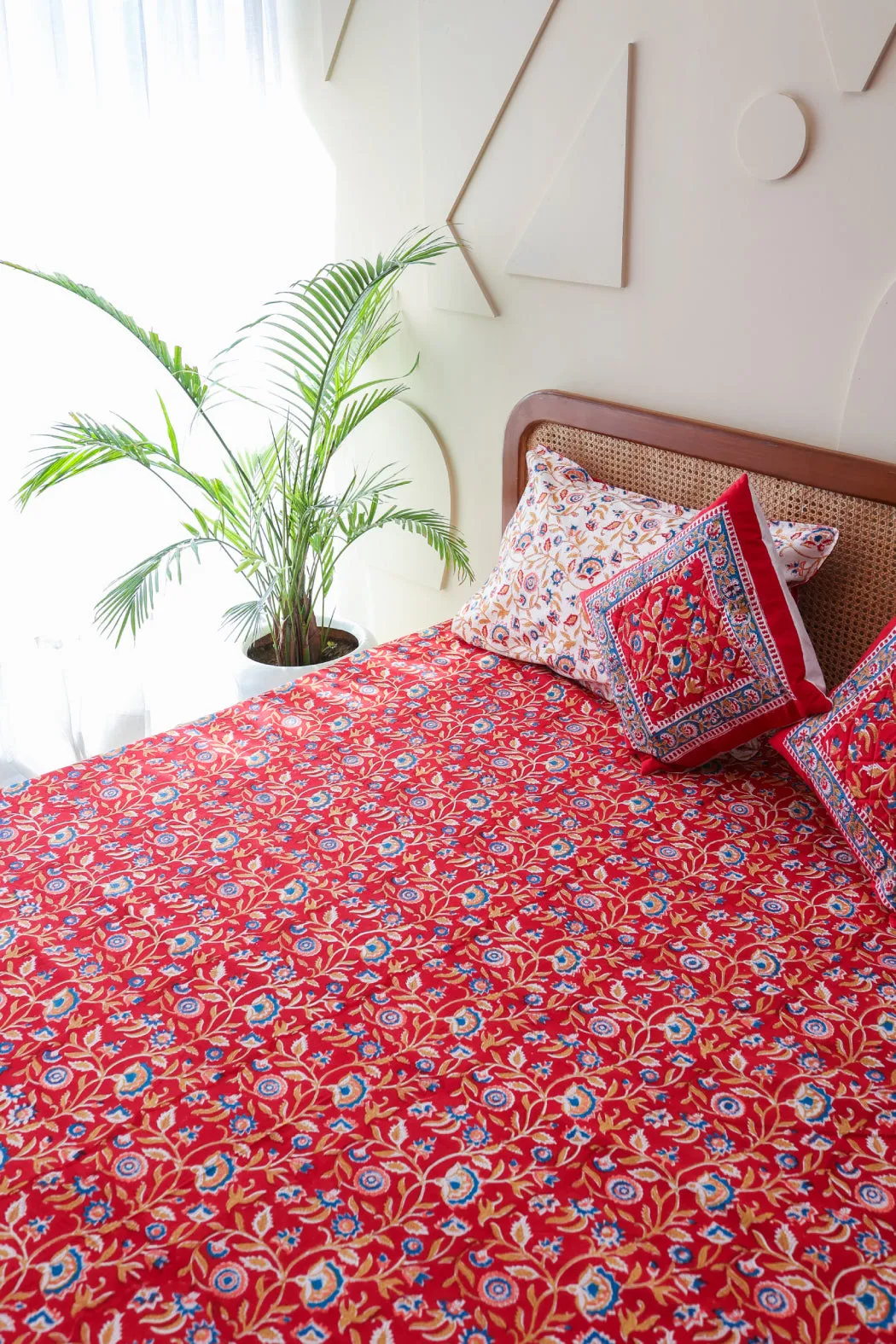 Royal Jaipur Harmony Hand Block Print Premium Cotton Bedsheet with 2 Pillow Covers & 2 Cushion Covers