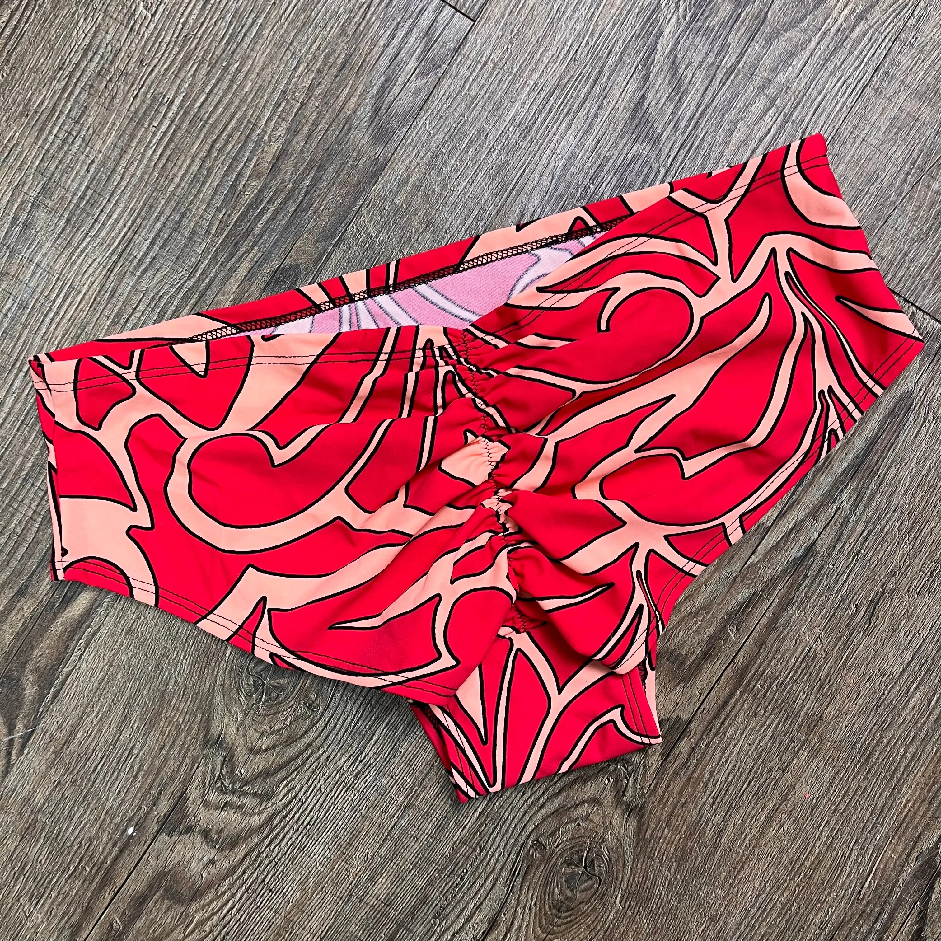 SALE - Low-Rise Scrunch Bikini Hot Pants - Red Peach Groovy